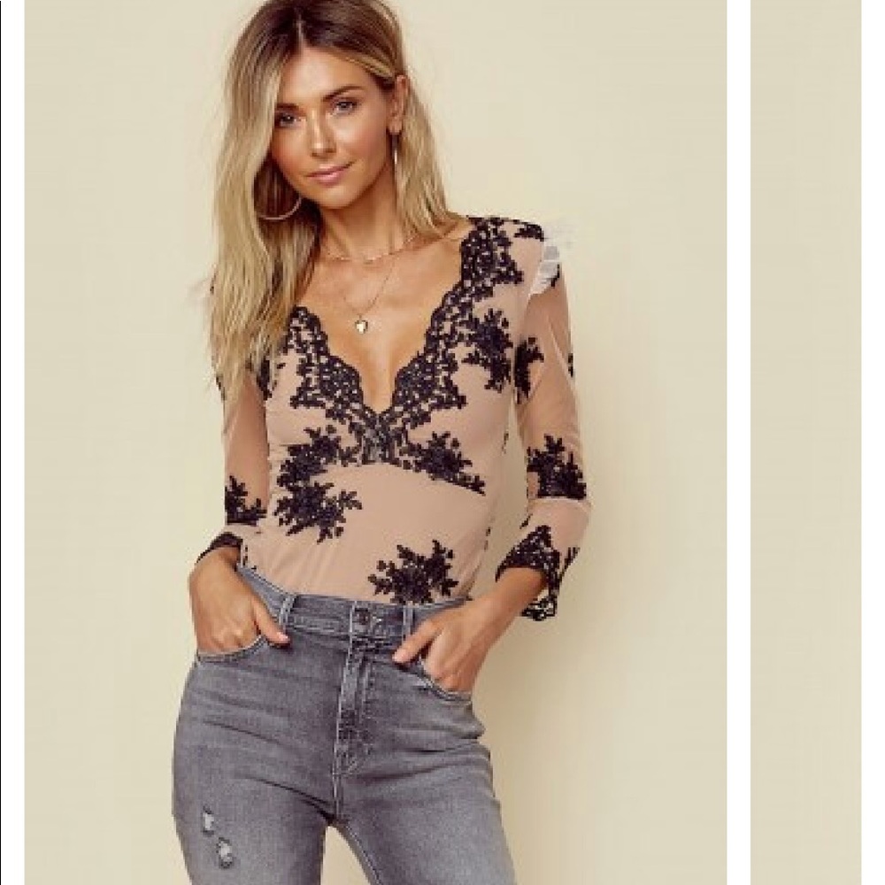 NWT For Love & Lemons Amber Scallop Edge Bodysuit